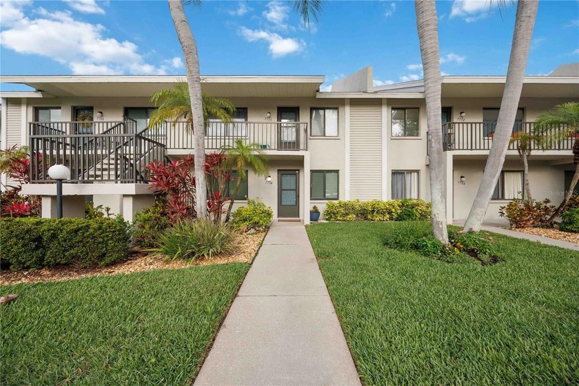 Move-in ready and fully turnkey furnished. This beautifully - Beach Condo for sale in Sarasota, Florida on Beachhouse.com