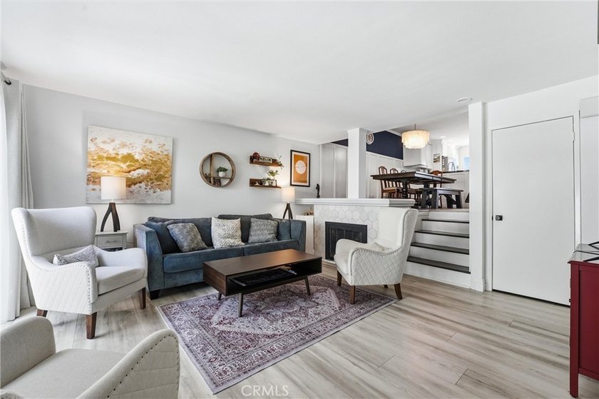 This beautifully updated 2-bedroom, 2-bath townhouse--with two - Beach Townhome/Townhouse for sale in Redondo Beach, California on Beachhouse.com