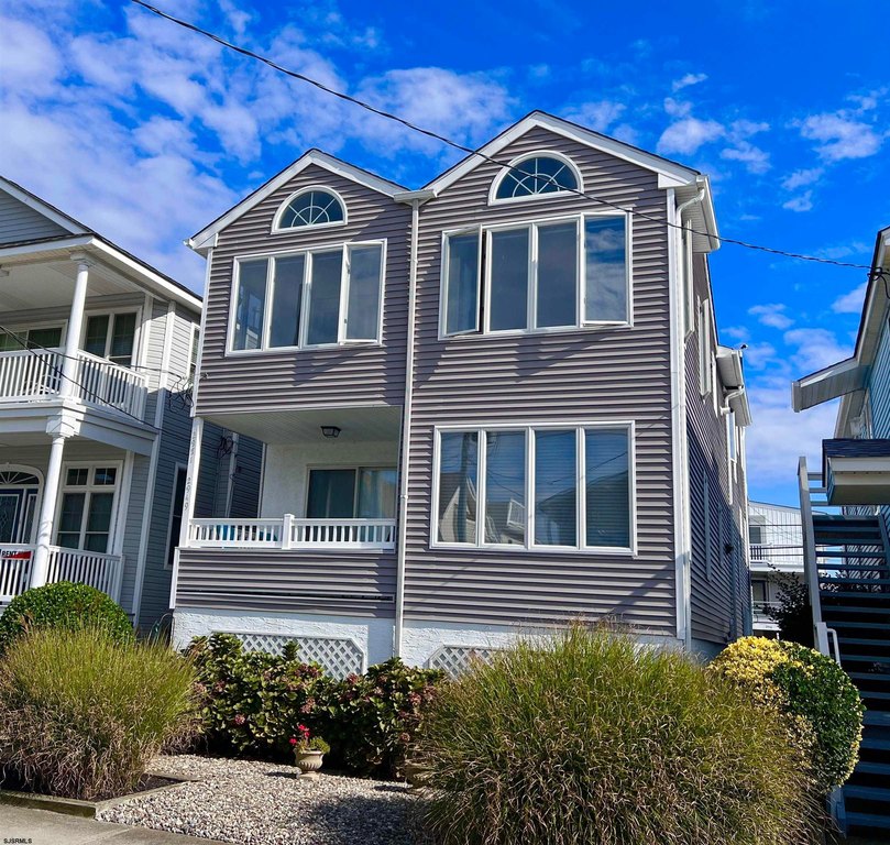 Come check out this ocean side Asbury Avenue beauty located just - Beach Condo for sale in Ocean City, New Jersey on Beachhouse.com