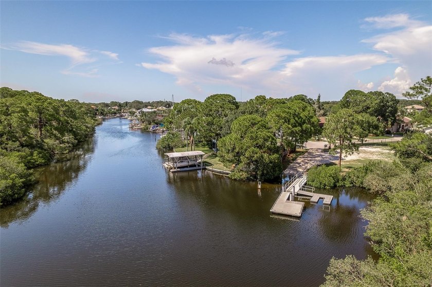 Gorgeous, fully remodeled 4-bedroom, 3-bath home, with boat ramp - Beach Home for sale in Palm Harbor, Florida on Beachhouse.com