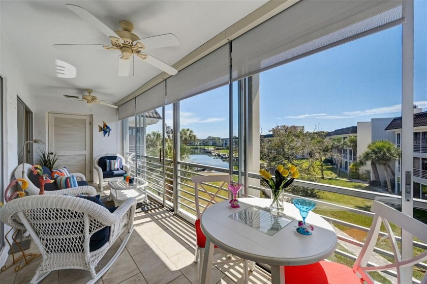 Sellers are motivated! The maintenance free island lifestyle - Beach Condo for sale in Longboat Key, Florida on Beachhouse.com