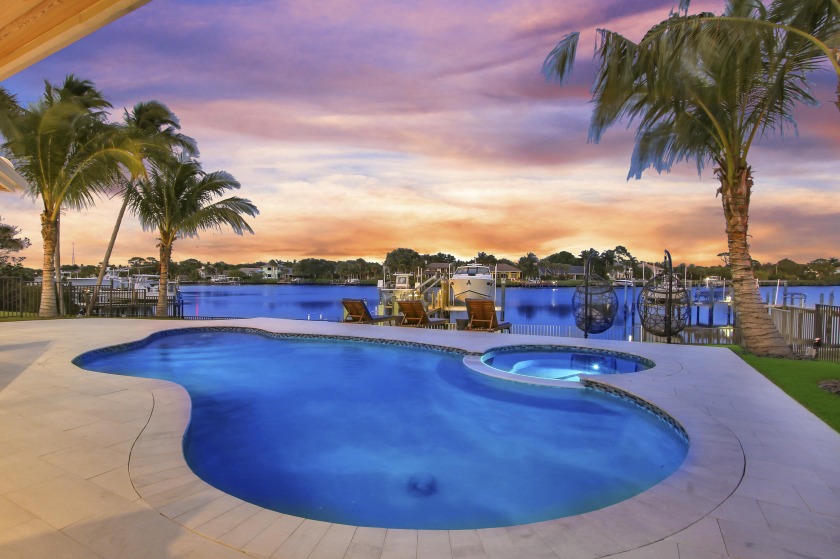 This is the Florida home of your dreams! This gorgeous home is - Beach Home for sale in Tequesta, Florida on Beachhouse.com