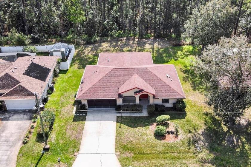 THIS IS A MUST SEE! 3 bed 2 bath Pine Lakes home *UNDER 1 MILE - Beach Home for sale in Palm Coast, Florida on Beachhouse.com
