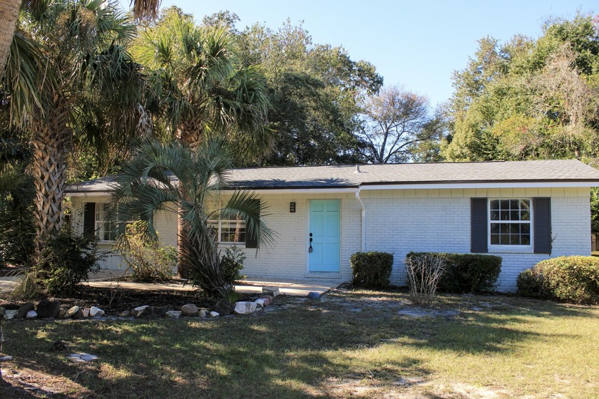 Seller to pay $7,000 towards closing! Top-to-bottom renovations - Beach Home for sale in Fort Walton Beach, Florida on Beachhouse.com