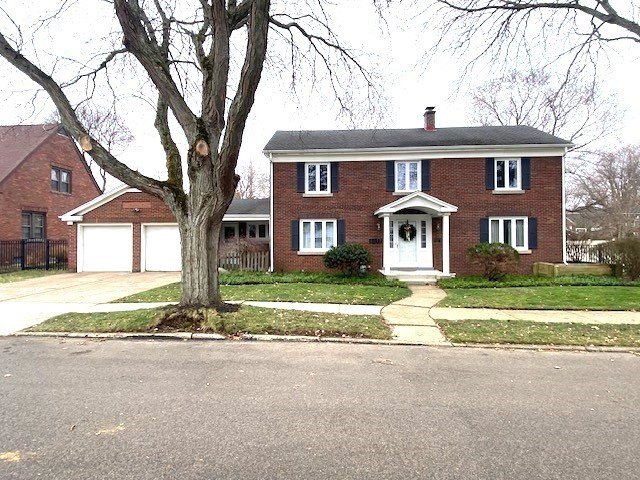 This classic colonial in Glenwood Hills will not disappoint! The - Beach Home for sale in Erie, Pennsylvania on Beachhouse.com