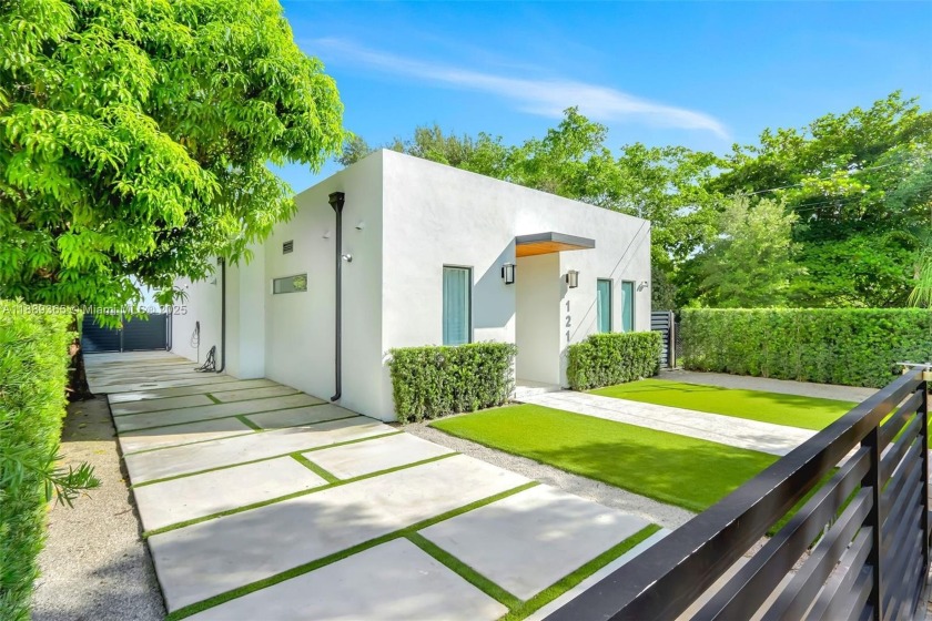 Built in 2022, this nearly 2,300 sq ft, 5 bed/3.5 bath Buena - Beach Home for sale in Miami, Florida on Beachhouse.com