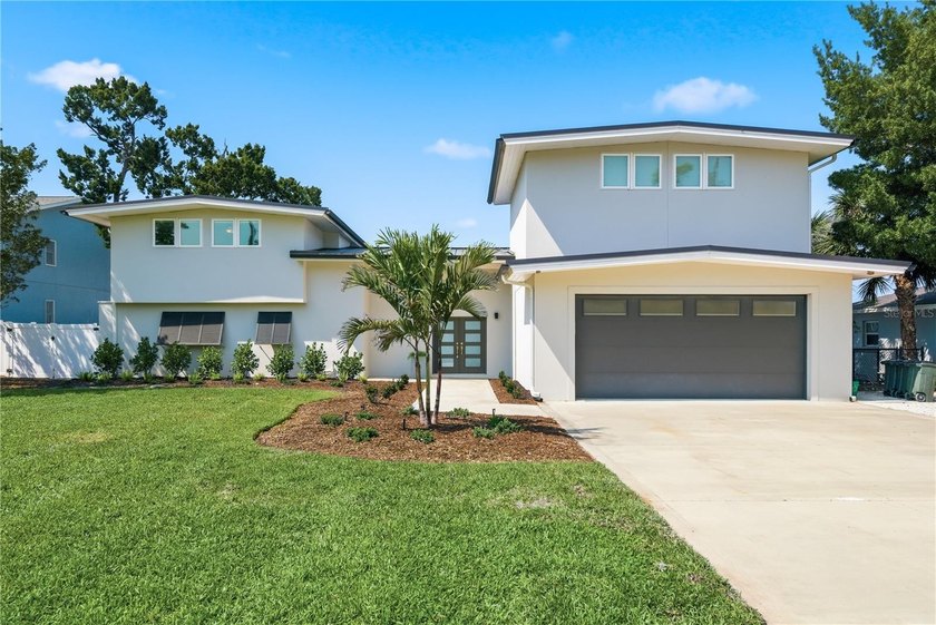 AMAZING WATERFRONT RETREAT - LIVE THE PARADISE LIFE STYLE!!

 - Beach Home for sale in Tarpon Springs, Florida on Beachhouse.com