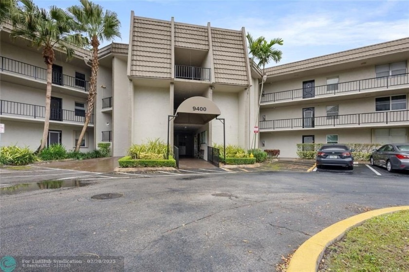 Discover this cozy 1-bedroom, 1-bathroom condo in the peaceful - Beach Condo for sale in Tamarac, Florida on Beachhouse.com