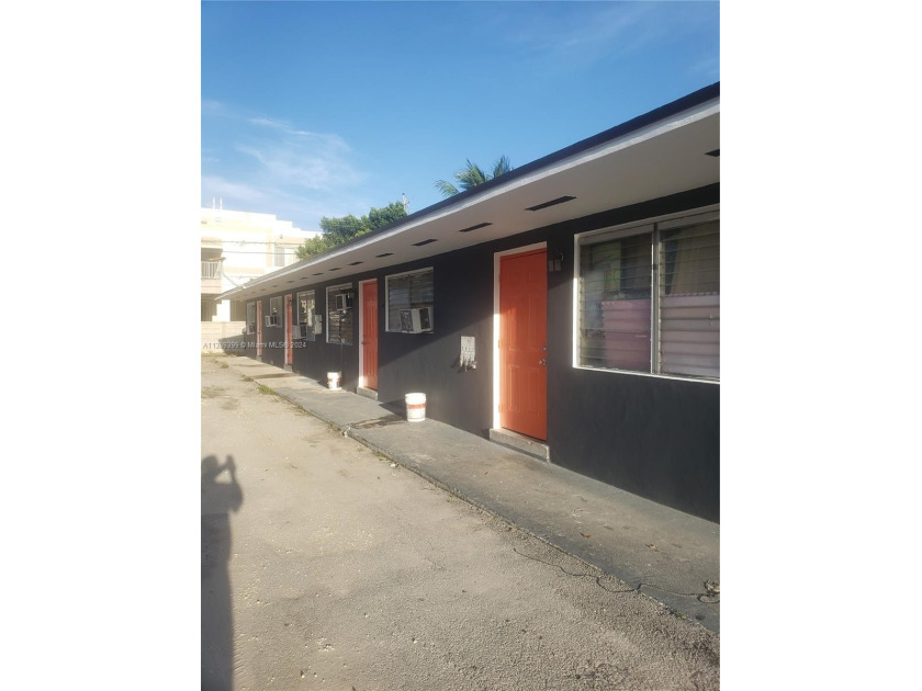 Great investment opportunity! This property is located in Miami - Beach Townhome/Townhouse for sale in Miami, Florida on Beachhouse.com