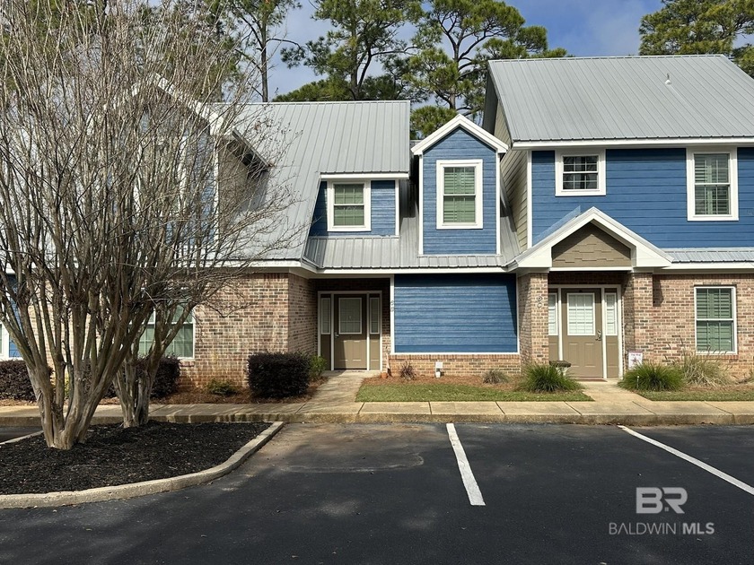This move in ready townhome in the heart of Gulf Shores offers - Beach Condo for sale in Gulf Shores, Alabama on Beachhouse.com
