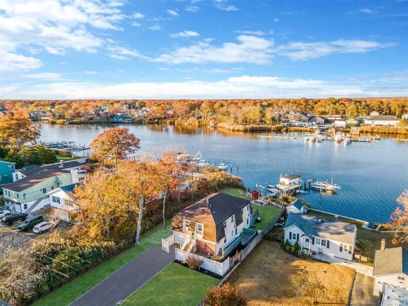 WOW! Welcome To Paradise! This Spectacular Farmhouse has views - Beach Home for sale in Mastic Beach, New York on Beachhouse.com