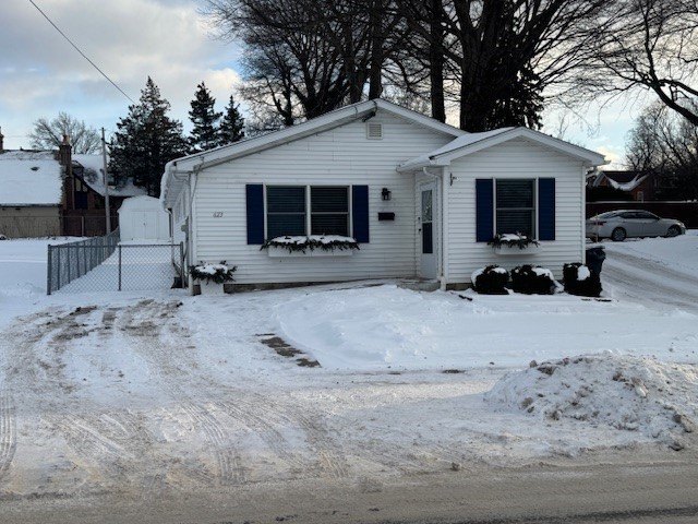 Beautifully remodeled home, perfect for handicap or wheelchair - Beach Home for sale in Erie, Pennsylvania on Beachhouse.com