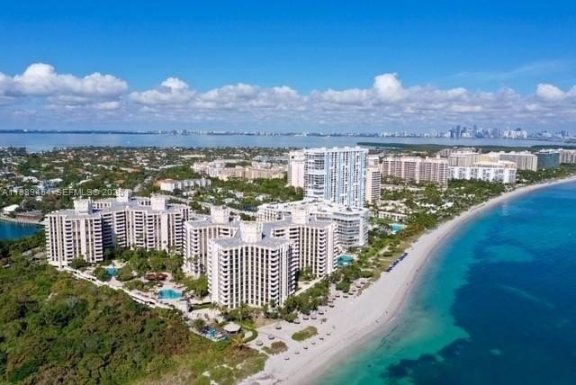Enjoy this spacious 1,782 sq ft Estoril corner unit with - Beach Condo for sale in Key Biscayne, Florida on Beachhouse.com