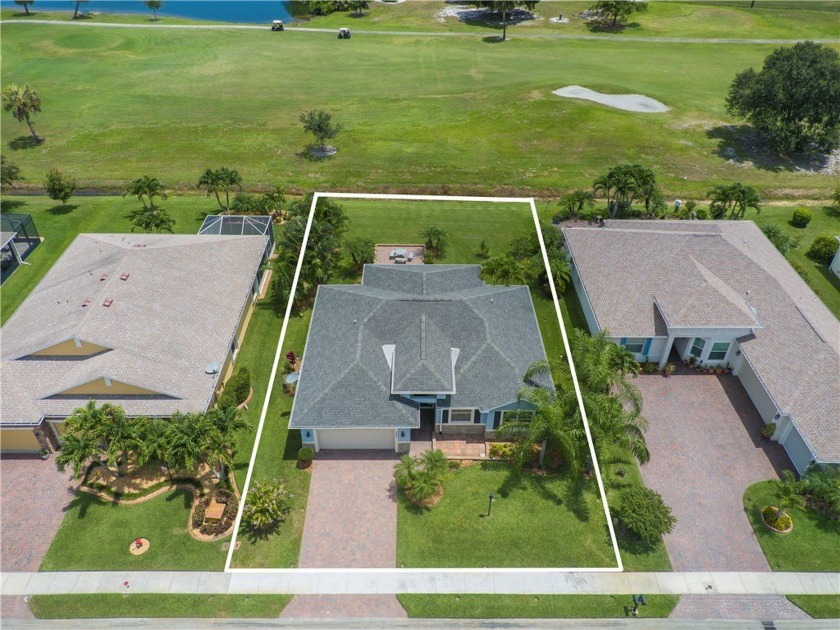 Enjoy scenic golf course views! This Passage Island home - Beach Home for sale in Sebastian, Florida on Beachhouse.com