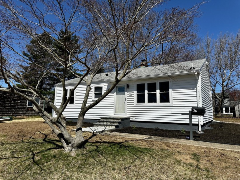 Welcome to this beautifully renovated 2-bedroom, 1-bath - Beach Home for sale in Milford, Connecticut on Beachhouse.com
