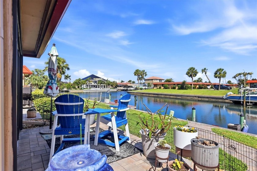 Gated waterfront living in Palma Sola Harbour! Your dream condo - Beach Condo for sale in Bradenton, Florida on Beachhouse.com