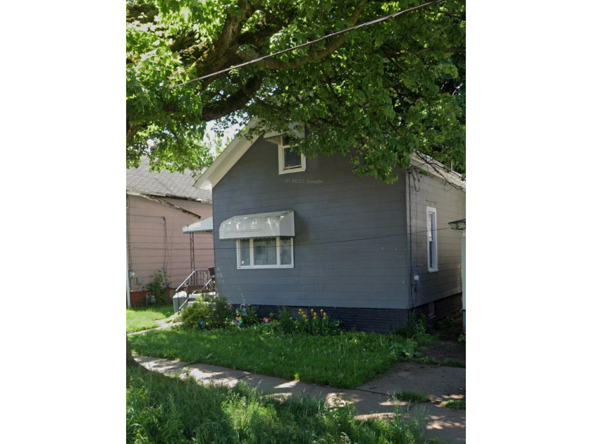 Come check out this single family home currently tenant occupied - Beach Home for sale in Erie, Pennsylvania on Beachhouse.com