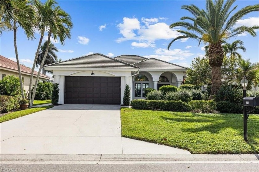 Move in ready, elegant 3 bedroom, 3 bath home with southern - Beach Home for sale in Naples, Florida on Beachhouse.com