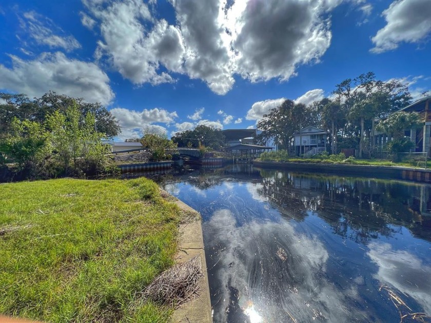 SUWANNEE WATERFRONT LOT! Canal with access to the Gulf of Mexico - Beach Lot for sale in Suwannee, Florida on Beachhouse.com