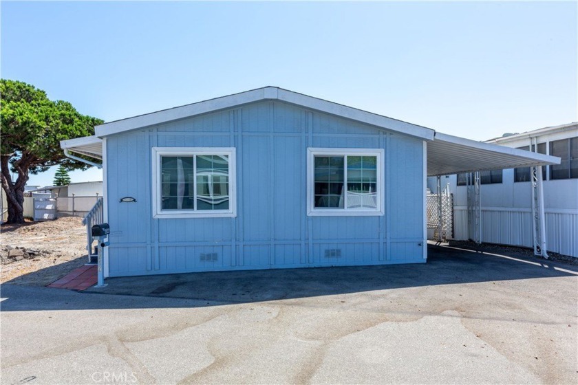 Light, bright and spacious  2 bedroom, 2 bath home in the resort - Beach Home for sale in Long Beach, California on Beachhouse.com