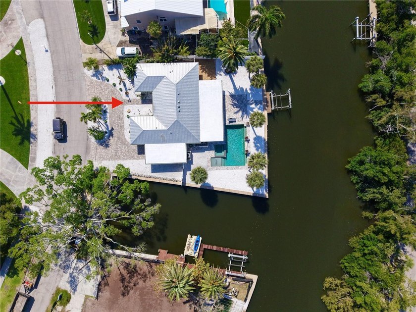 A truly rare offering, this waterfront residence is uniquely - Beach Home for sale in Sarasota, Florida on Beachhouse.com