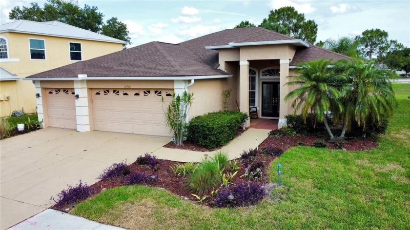 Golf Course Home with Custom Heated Pool & Spa!
Enjoy - Beach Home for sale in Riverview, Florida on Beachhouse.com