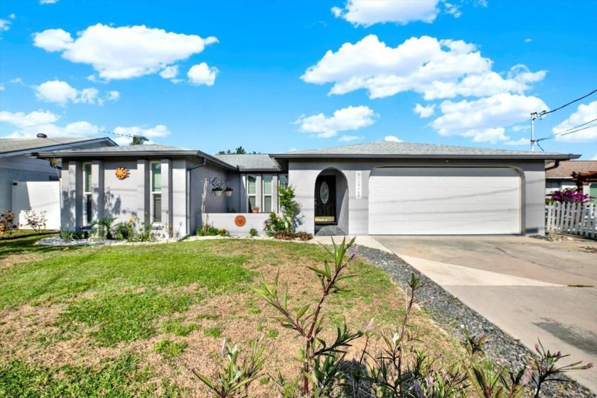 Welcome to this beautifully renovated home (including all new - Beach Home for sale in Hudson, Florida on Beachhouse.com