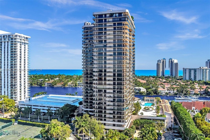 Beautiful corner unit at Turnberry South Tower.  This stunning - Beach Condo for sale in Aventura, Florida on Beachhouse.com