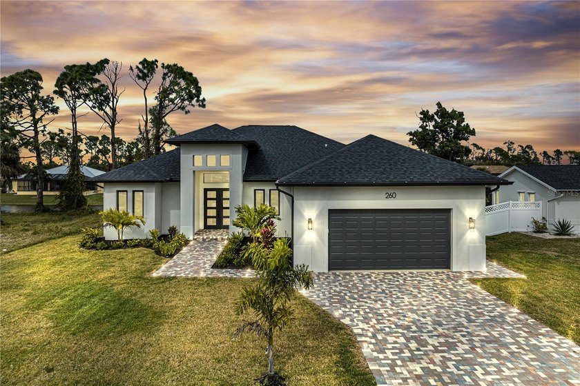 Under contract-accepting backup offers. Welcome to your dream - Beach Home for sale in Rotonda West, Florida on Beachhouse.com