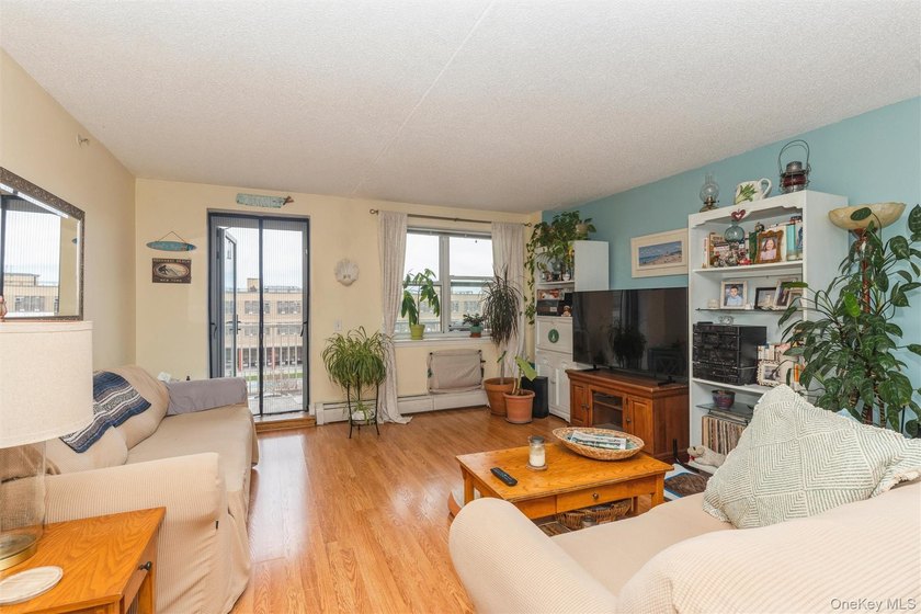 Coastal Condo Living at The Coral House. Spacious and - Beach Condo for sale in Rockaway Beach, New York on Beachhouse.com