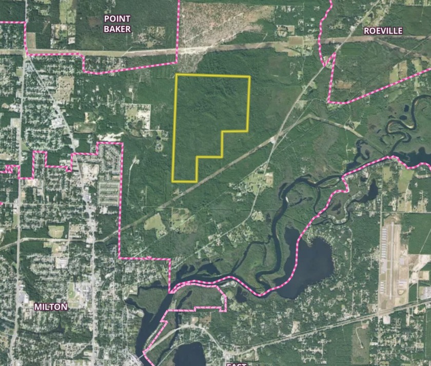 A beautiful hunting and recreational tract lying just outside - Beach Acreage for sale in Milton, Florida on Beachhouse.com