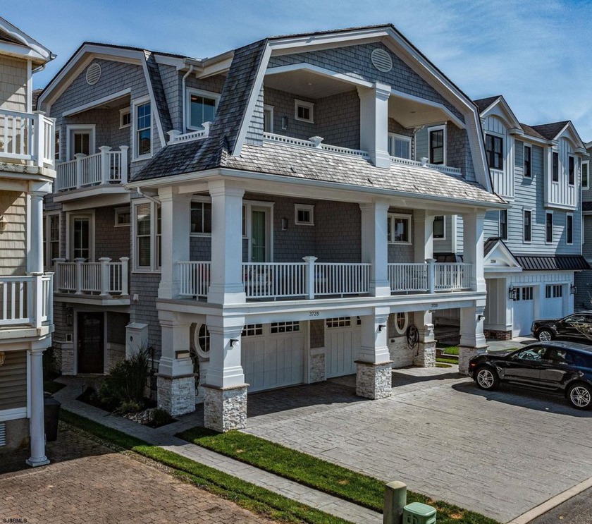 This exquisite Beachfront Townhouse is 14 years old, but shows - Beach Condo for sale in Ocean City, New Jersey on Beachhouse.com