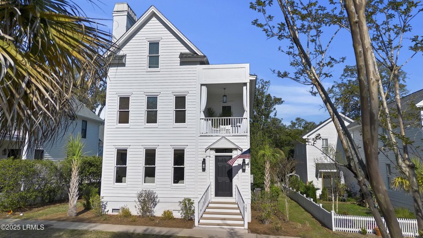 Beautiful Charleston Single style home, located in the - Beach Home for sale in Beaufort, South Carolina on Beachhouse.com