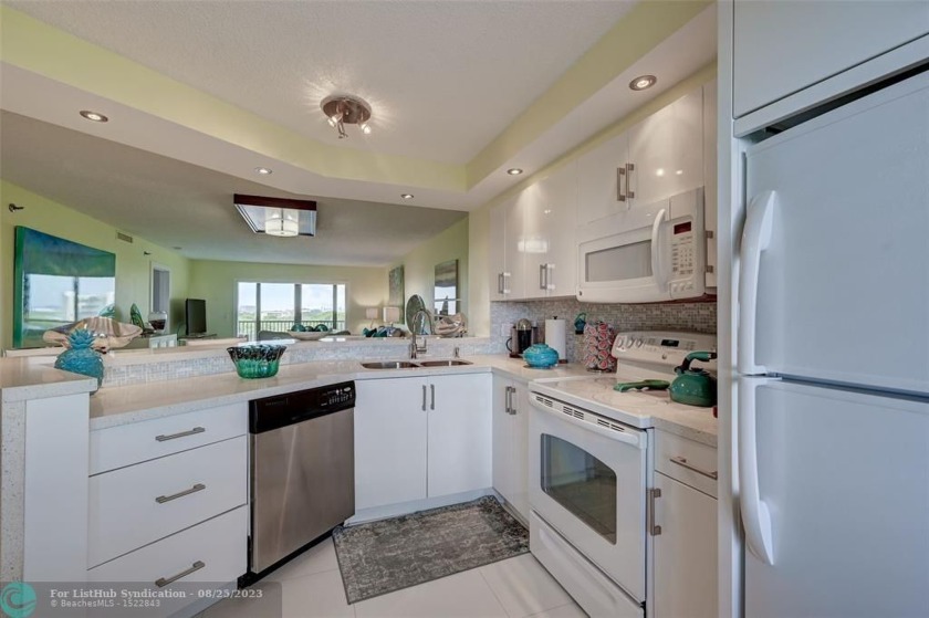 Welcome to this completely updated property with beautiful lake - Beach Condo for sale in Pompano Beach, Florida on Beachhouse.com