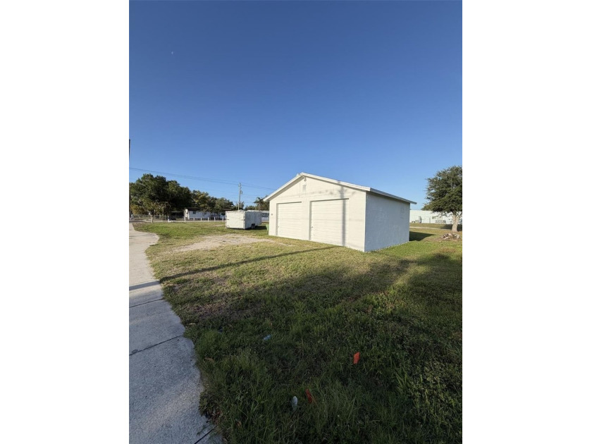 Under contract-accepting backup offers. Discover an exceptional - Beach Lot for sale in Bradenton, Florida on Beachhouse.com