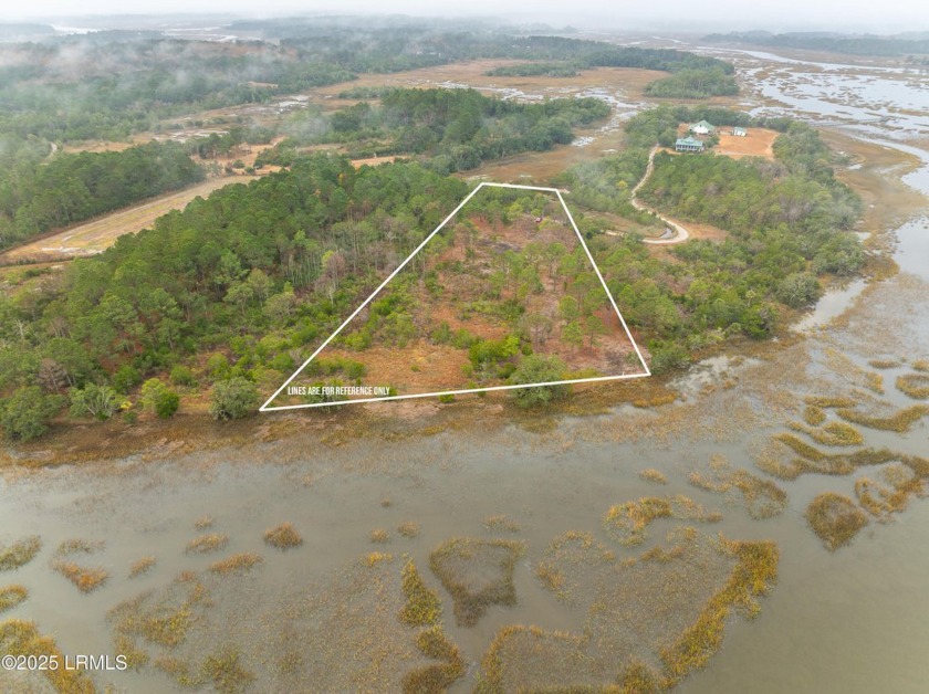 What an incredible place to build your home! This fantastic - Beach Acreage for sale in Saint Helena Island, South Carolina on Beachhouse.com