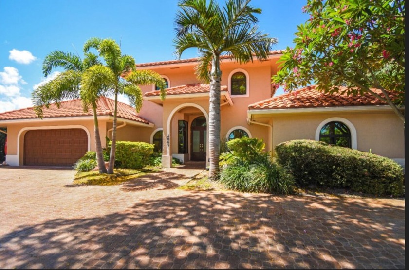 This could be your next dream home! With 80 ft waterfront - Beach Home for sale in Pompano Beach, Florida on Beachhouse.com