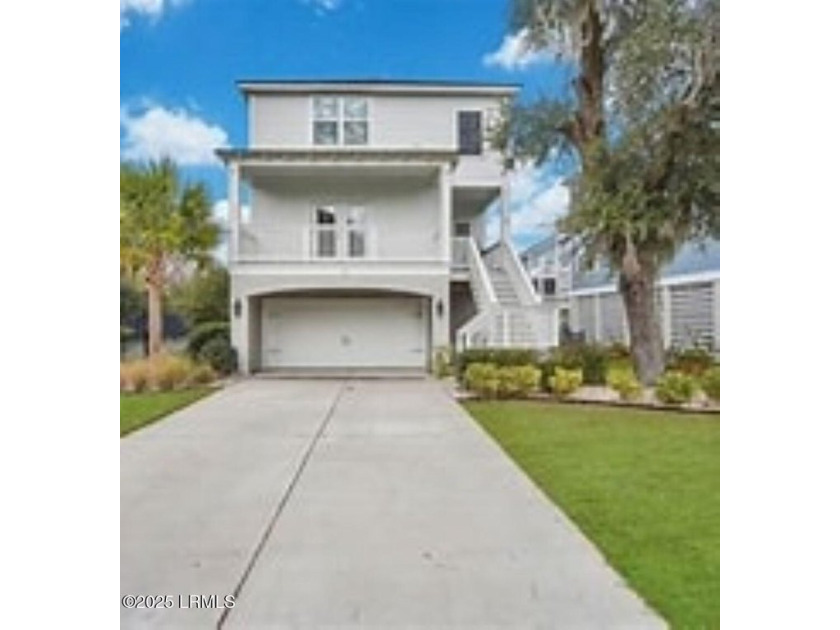 Immaculate 3 Bedroom, 2.5 Bath three-story home located in Salt - Beach Home for sale in Hilton Head Island, South Carolina on Beachhouse.com
