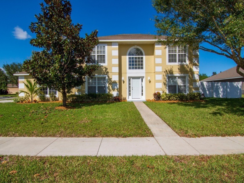 Impressive Two-Story Home offers 3-Bedrooms, 2-Full baths - Beach Home for sale in Vero Beach, Florida on Beachhouse.com