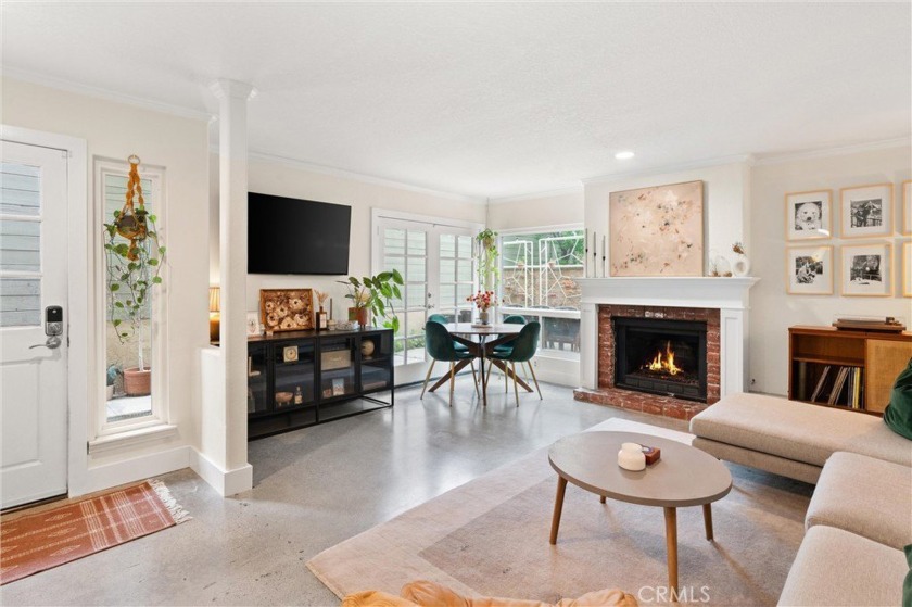 Welcome home to 100 Pinon Tree Lane, located in the highly - Beach Home for sale in Costa Mesa, California on Beachhouse.com