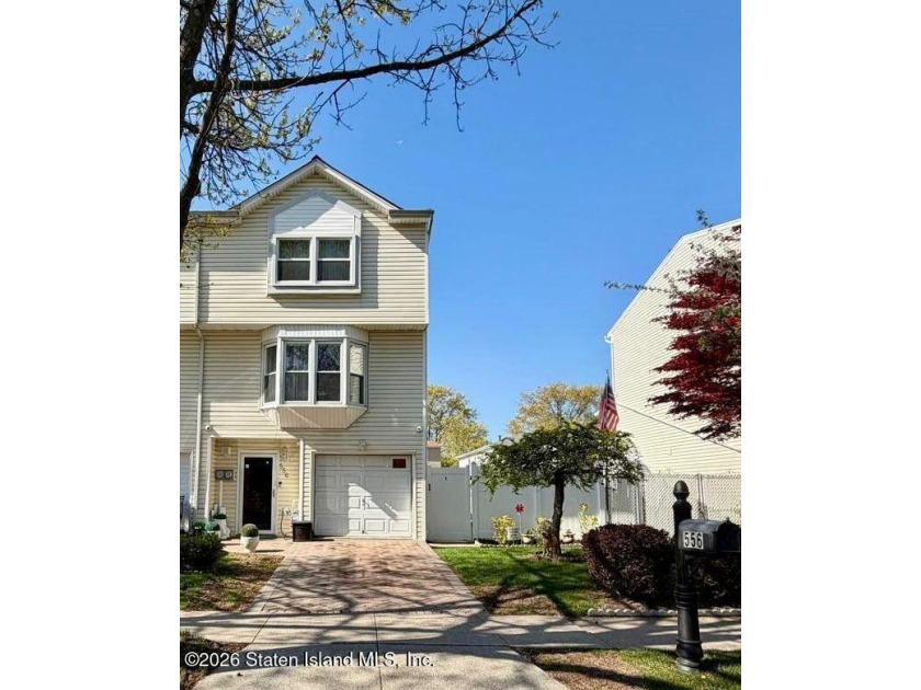 Located in a desired Midland Beach, just minutes away from VZ - Beach Condo for sale in Staten Island, New York on Beachhouse.com