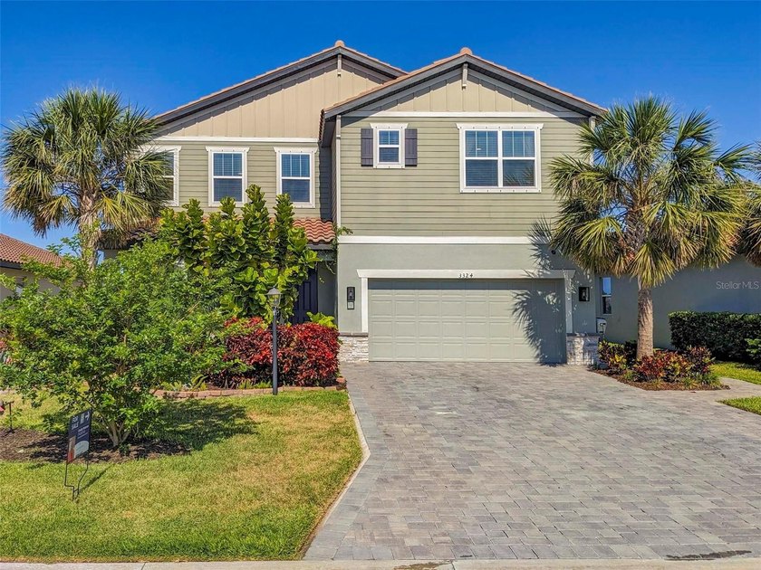 Stop scrolling--this is the one that checks every box in - Beach Home for sale in Lakewood Ranch, Florida on Beachhouse.com