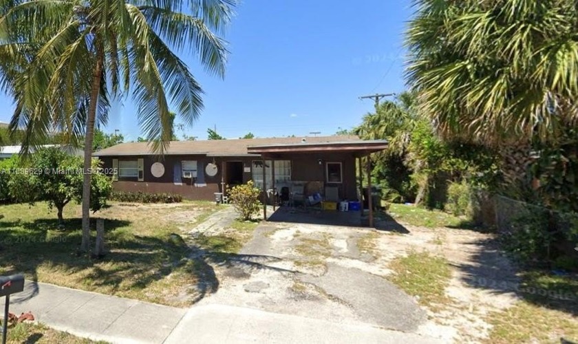 Investment opportunity in delray beach! House consist of 3 - Beach Home for sale in Delray Beach, Florida on Beachhouse.com