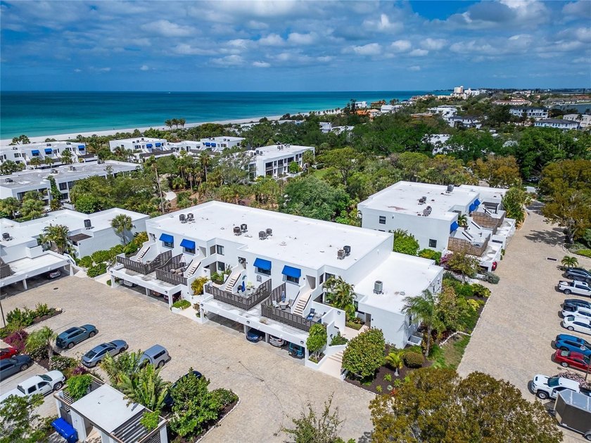 Bayport Beach & Tennis Club is a true Longboat Key Gulf-to-Bay - Beach Condo for sale in Longboat Key, Florida on Beachhouse.com