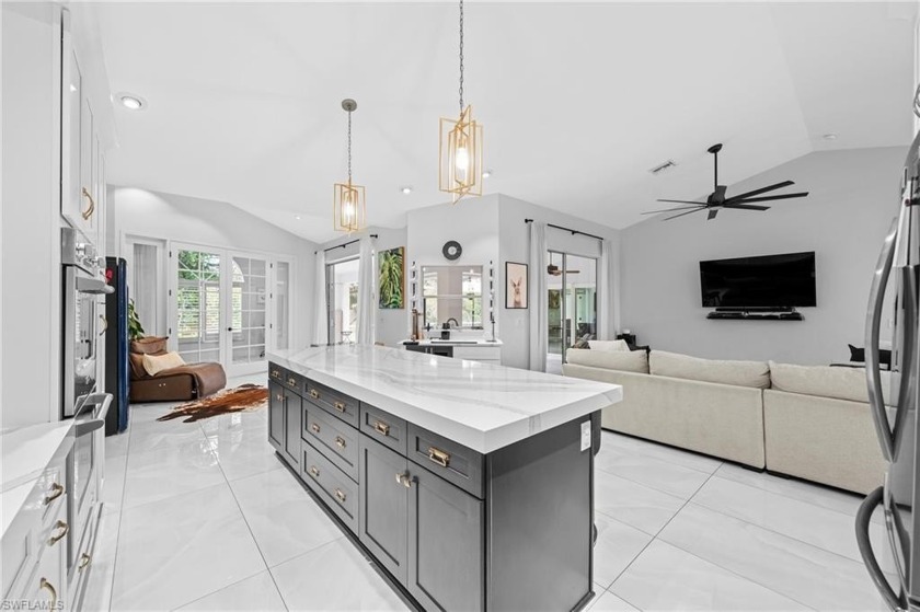 Effortlessly sophisticated home on a cul-de-sac street in the - Beach Home for sale in Naples, Florida on Beachhouse.com