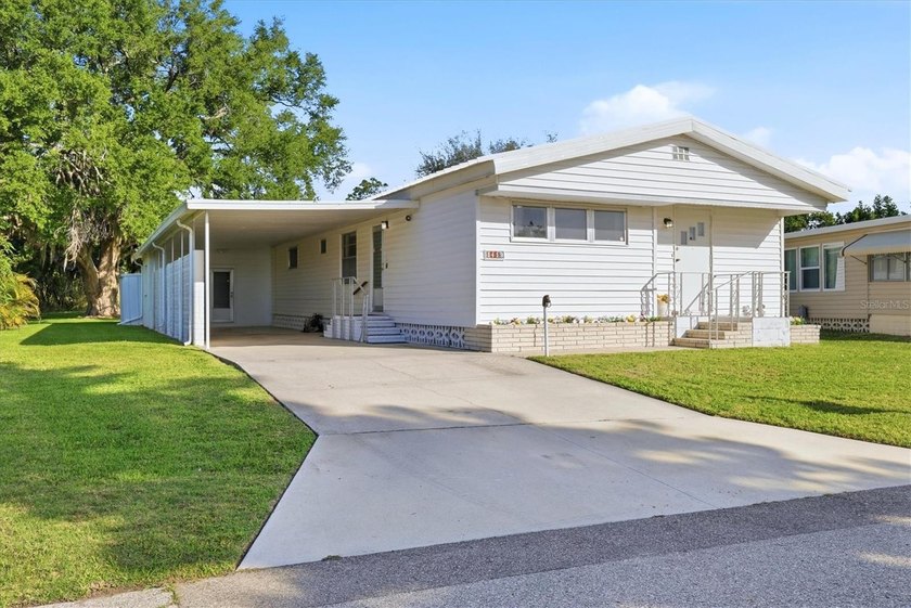 Welcome to Tidevue Estates, a sought-after land-owned 55+ active - Beach Home for sale in Ellenton, Florida on Beachhouse.com
