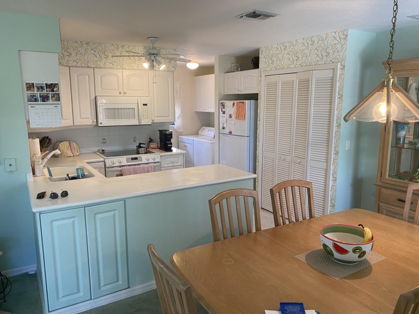 Cute 2 Bedroom, 2 Bathroom condo located in an active community - Beach Condo for sale in Vero Beach, Florida on Beachhouse.com