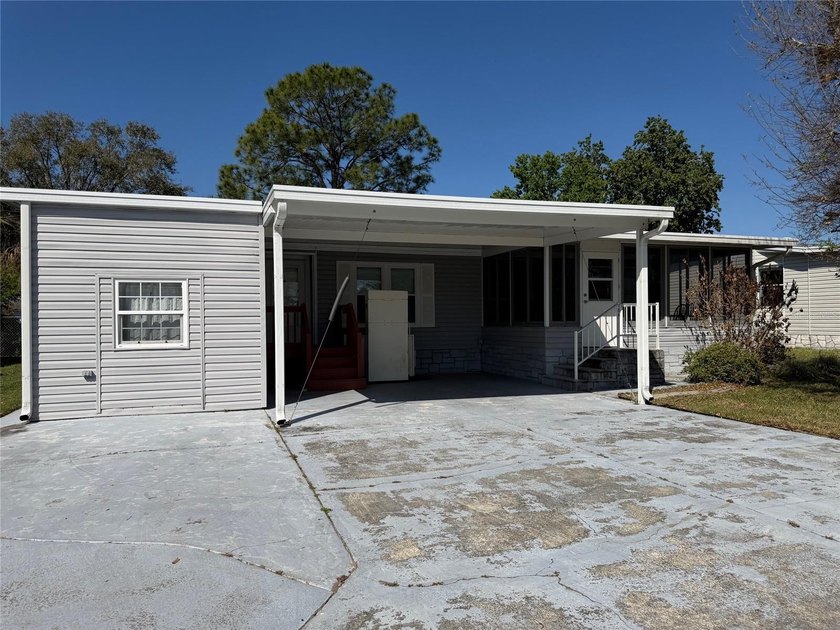 Well-maintained 2-bedroom, 2-bath manufactured home with a - Beach Home for sale in Cocoa, Florida on Beachhouse.com