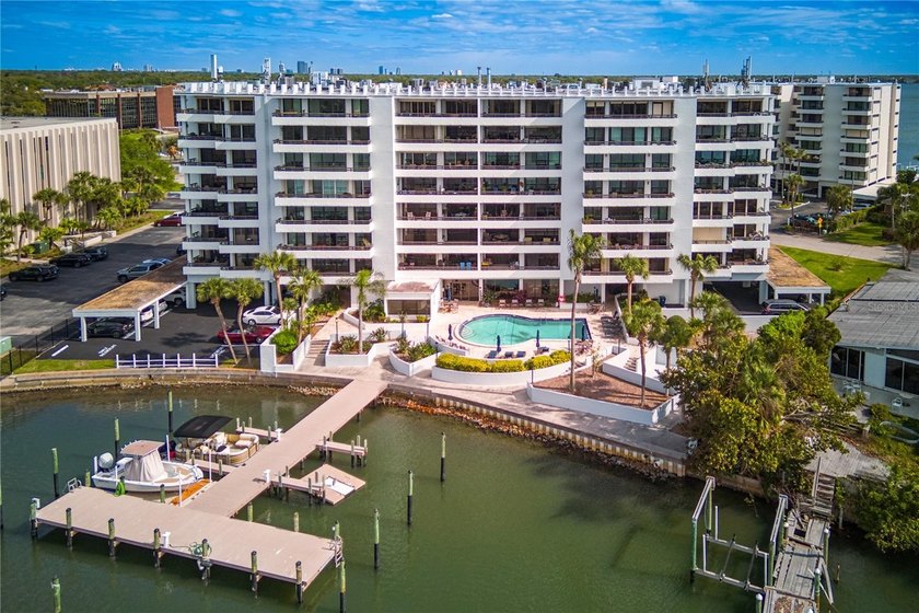 Enjoy sweeping Tampa Bay views and Florida sunsets from this - Beach Condo for sale in Tampa, Florida on Beachhouse.com