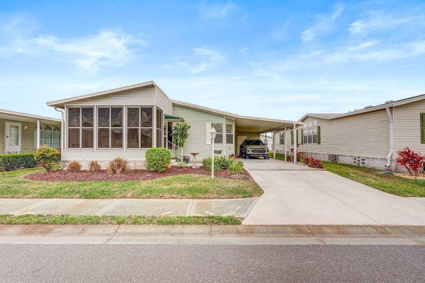 Welcome to Sun Key Village, a recently renovated and gated 55+ - Beach Home for sale in Palmetto, Florida on Beachhouse.com
